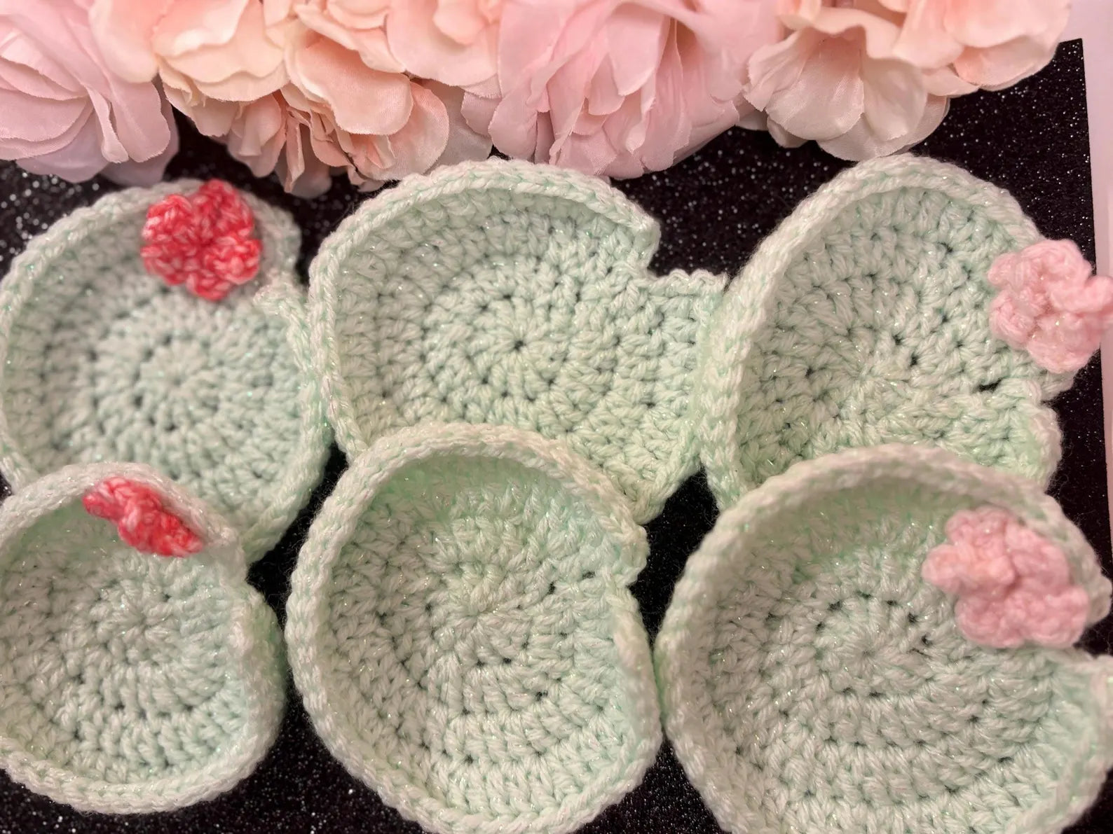 Crochet Lily Pad Coaster Set | Sparkly Lotus Flower Mug Rugs